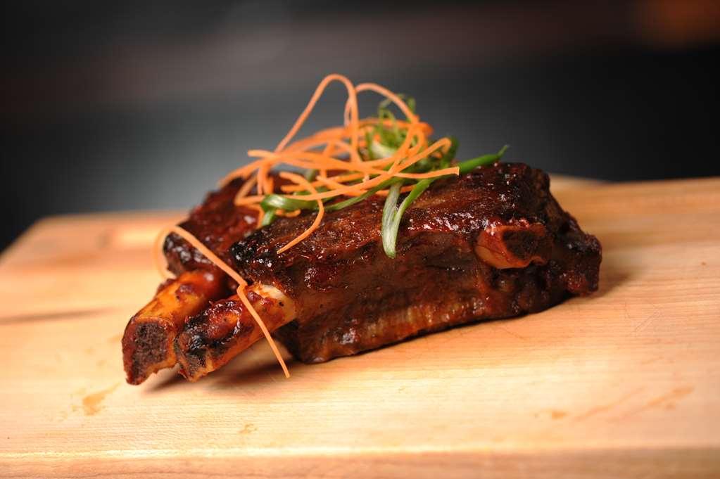 Carriage House Hotel And Conference Centre YYC Restaurant billede