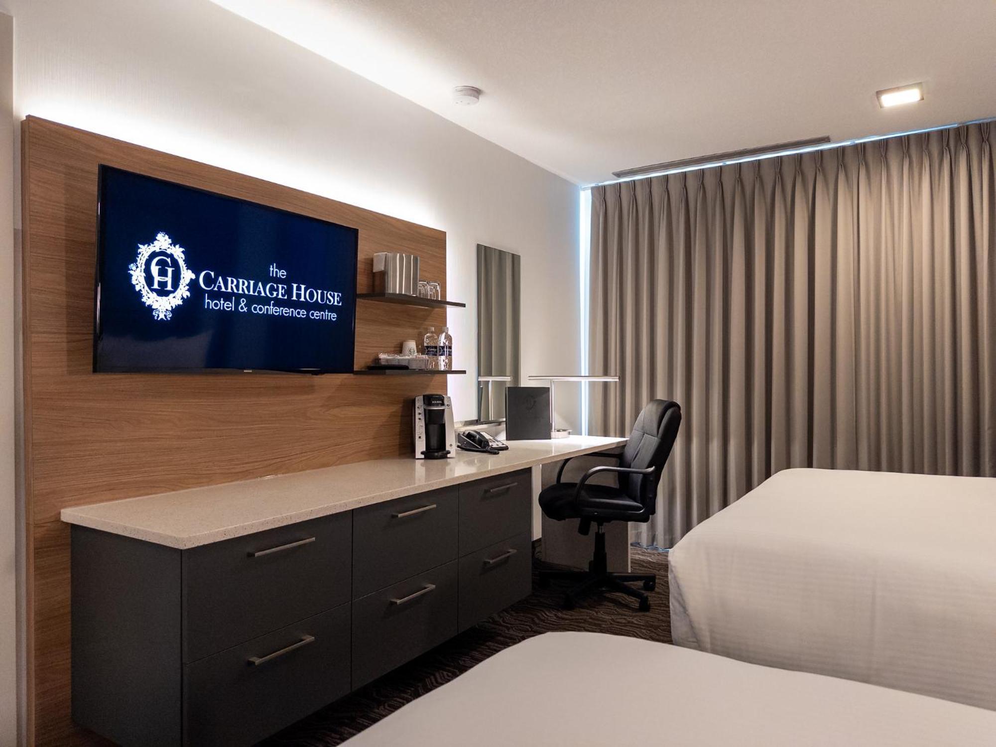 Carriage House Hotel And Conference Centre YYC Eksteriør billede
