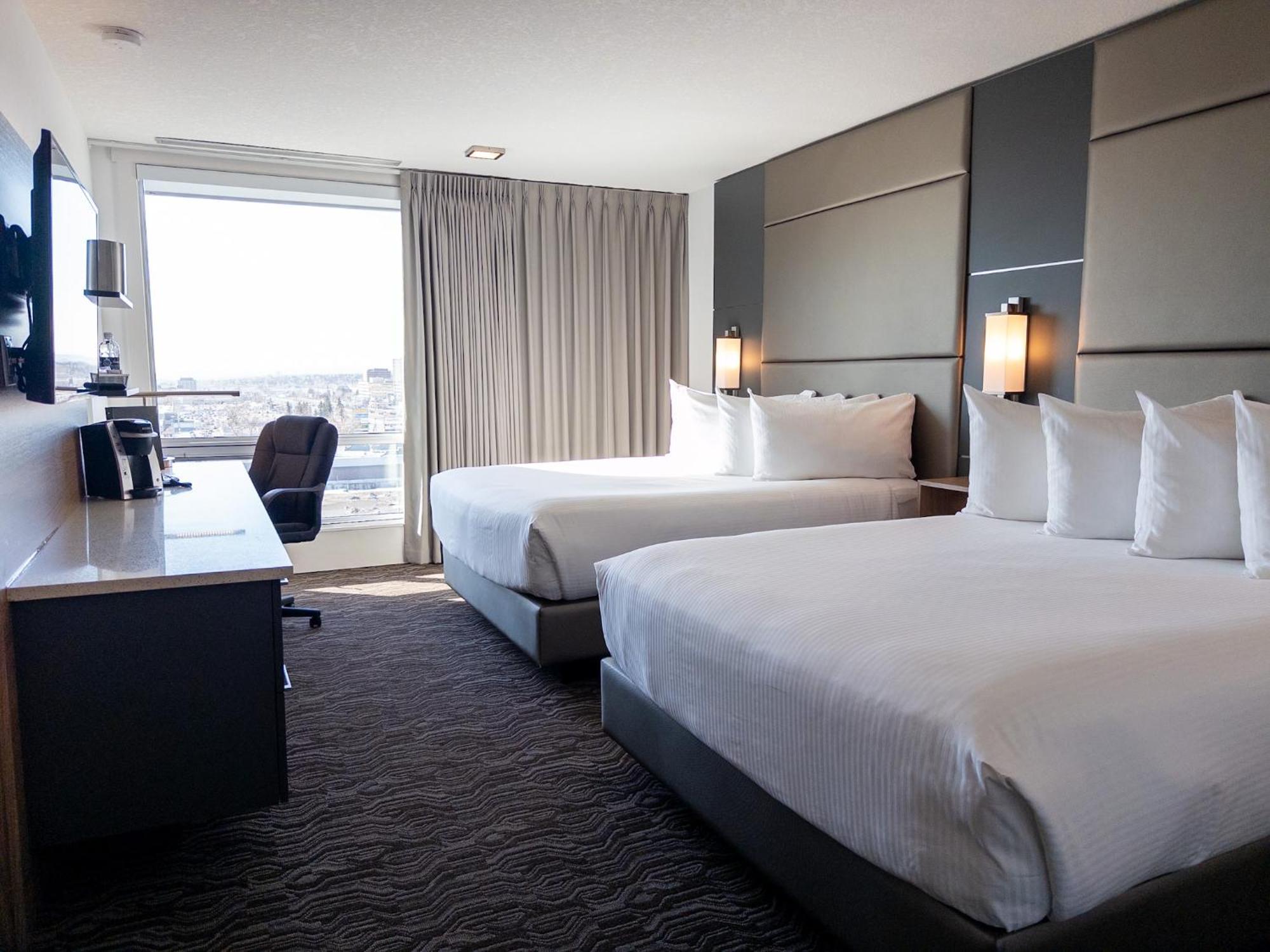 Carriage House Hotel And Conference Centre YYC Eksteriør billede