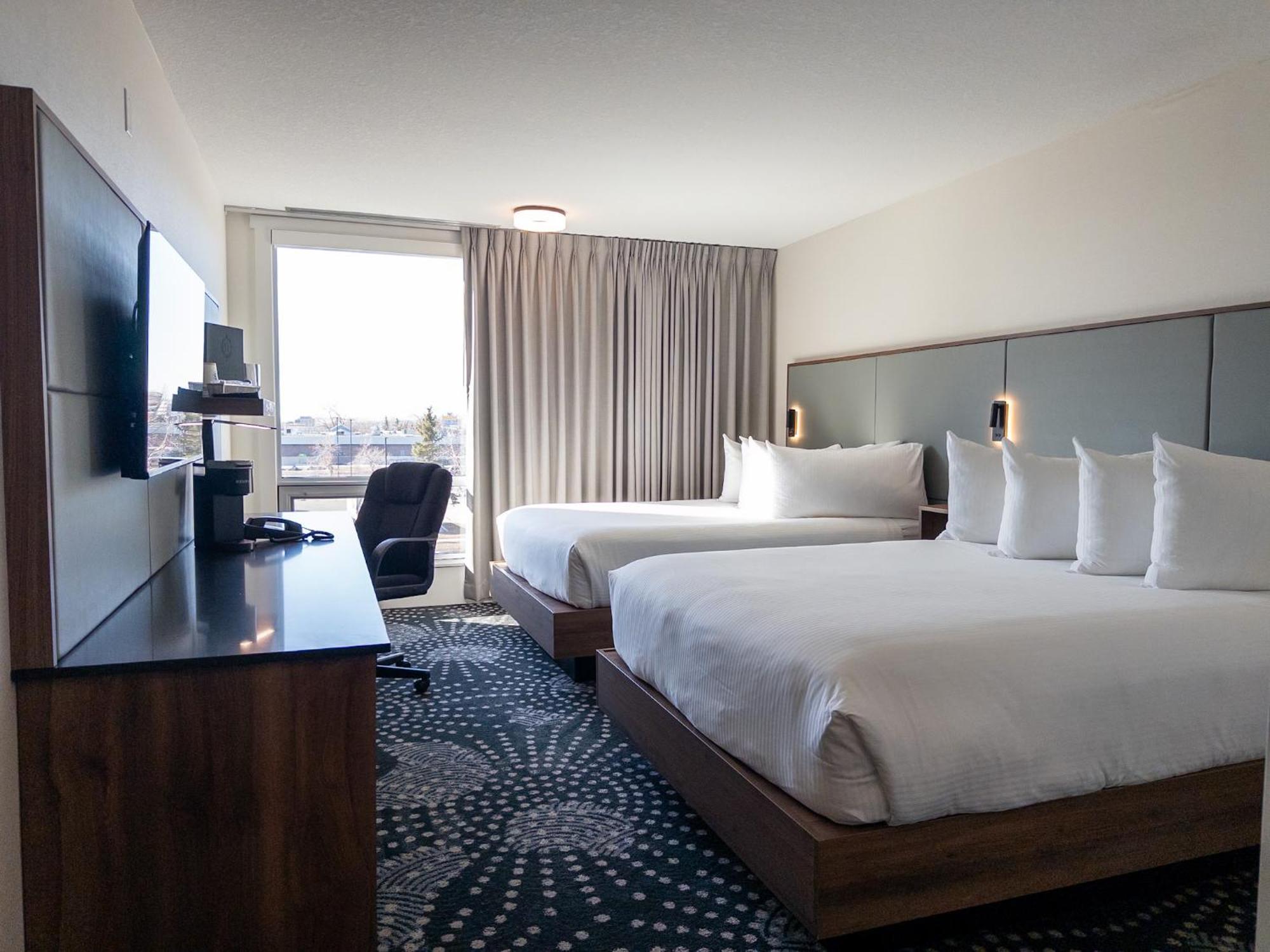 Carriage House Hotel And Conference Centre YYC Eksteriør billede