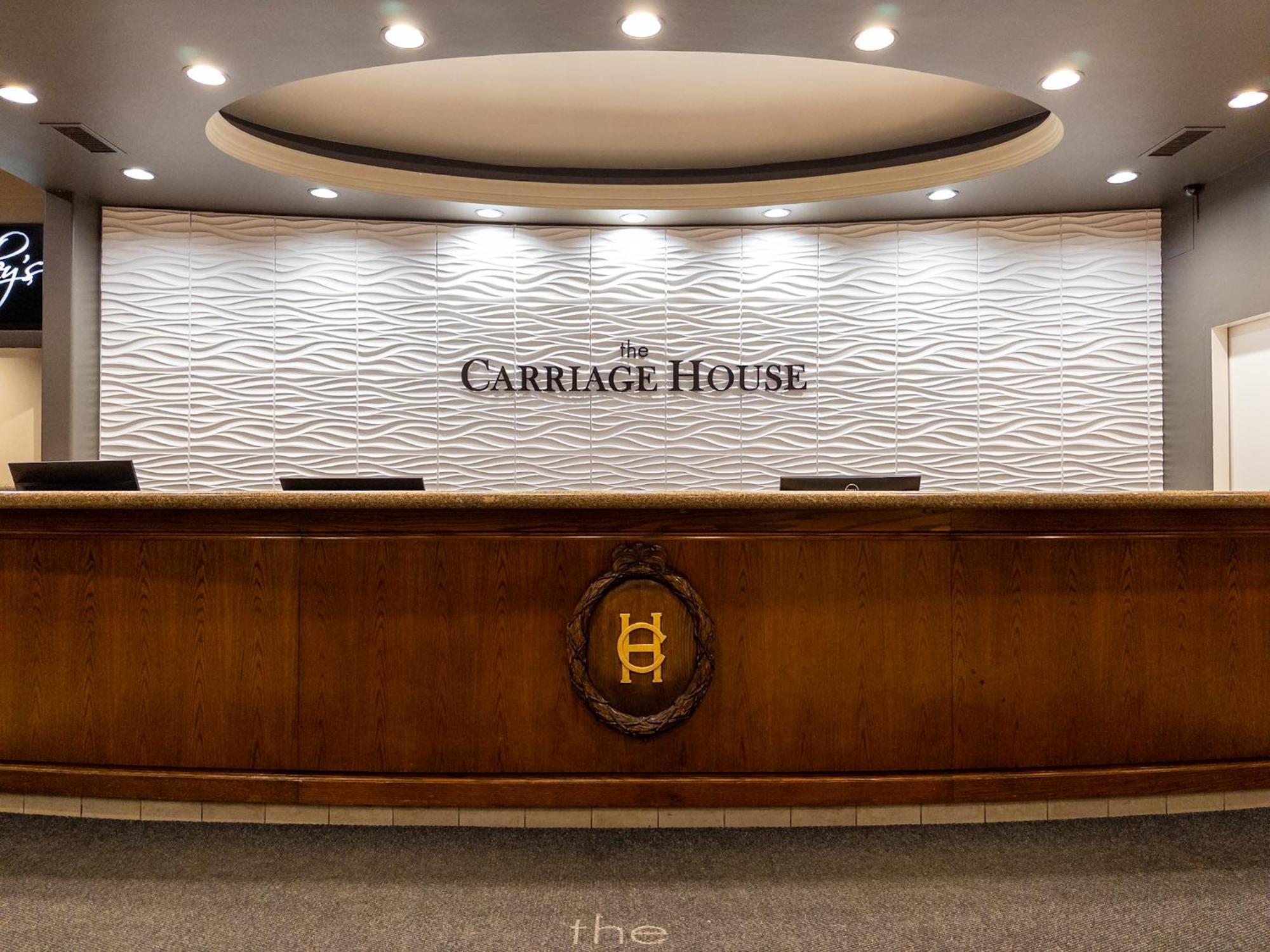 Carriage House Hotel And Conference Centre YYC Eksteriør billede
