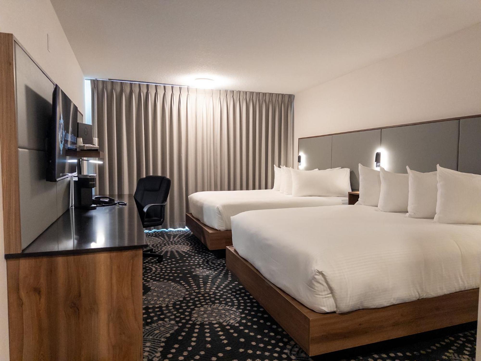 Carriage House Hotel And Conference Centre YYC Eksteriør billede