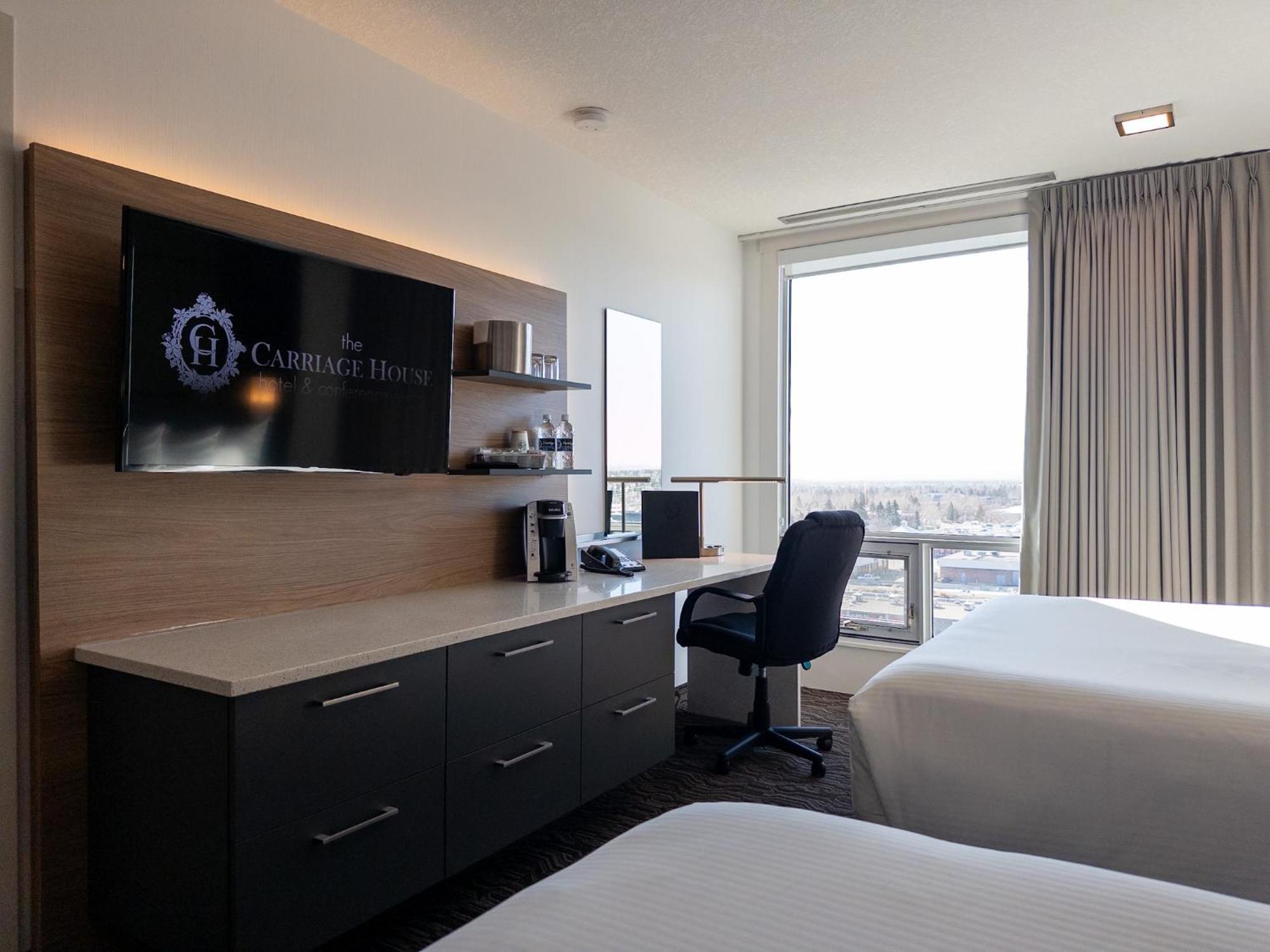 Carriage House Hotel And Conference Centre YYC Eksteriør billede